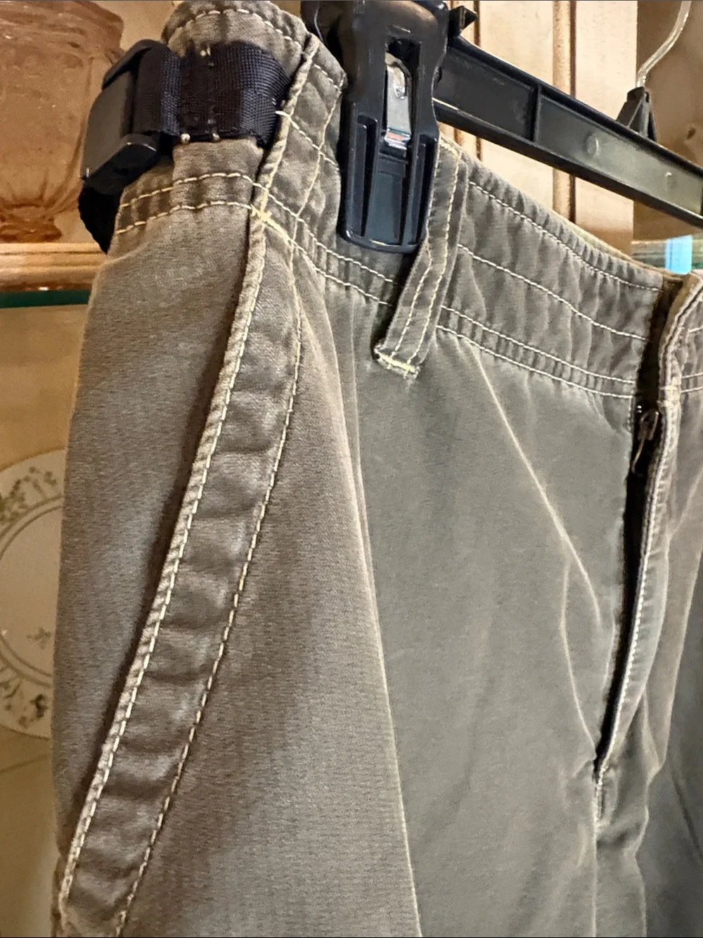 Kühl Brand Cargo Shorts in Olive Green